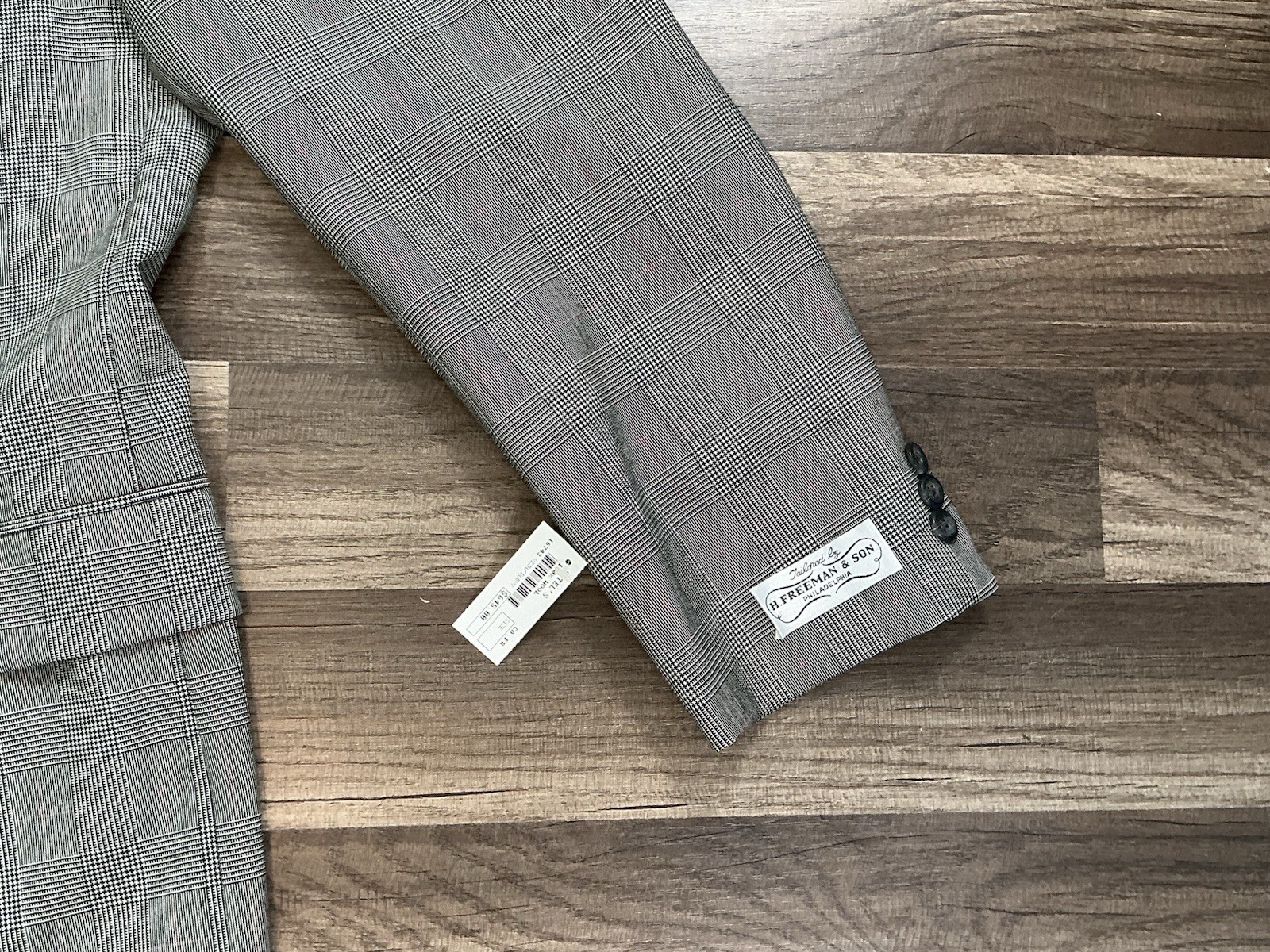 NWT $645 H. Freeman & Son Glen Plaid Black Gray Blazer 44R American Academia