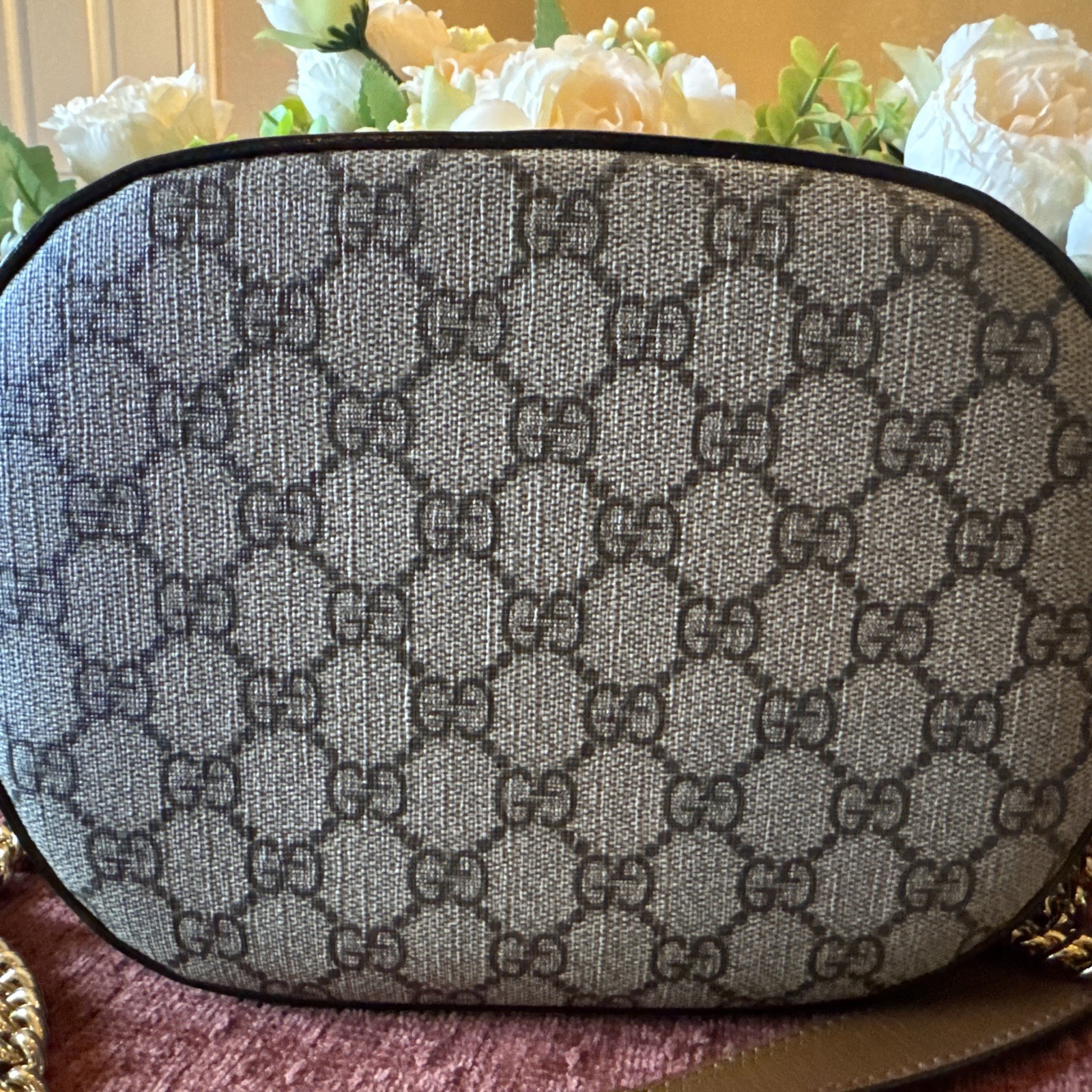 GUCCI GG Supreme Monogram Bee Embroidered Mini Chain Shoulder Bag Beige Tuscany”