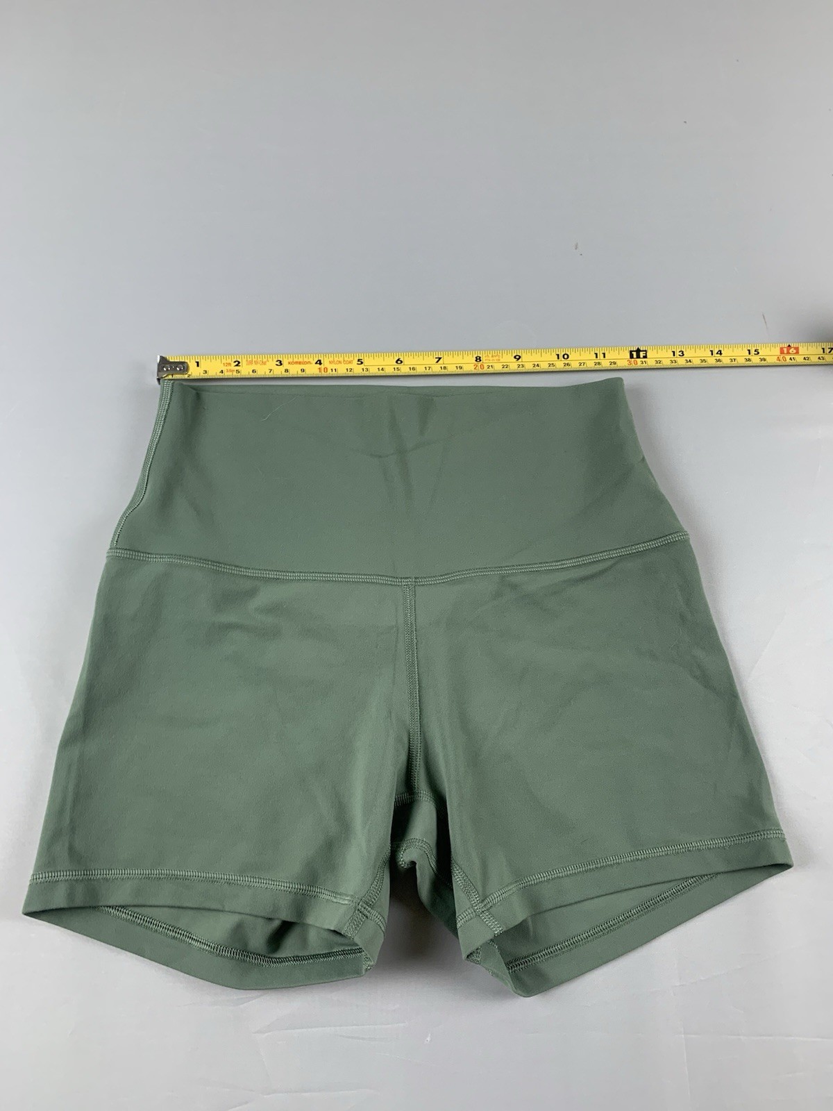 Lululemon Align Short 4” Inseam Size 6