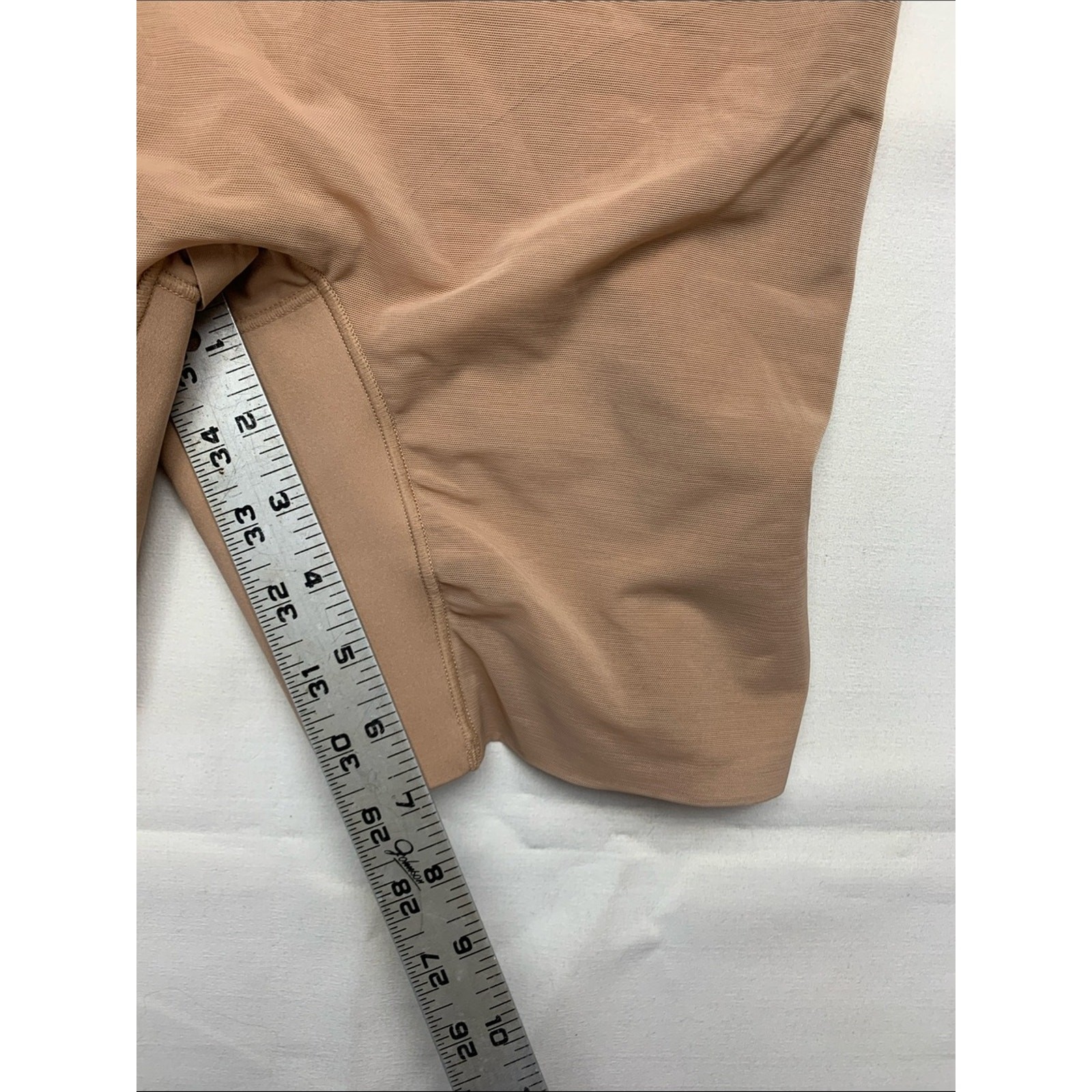 Honeylove size 1x Seamless Nude Shapewear Bodysuit Built-In Bra slimming