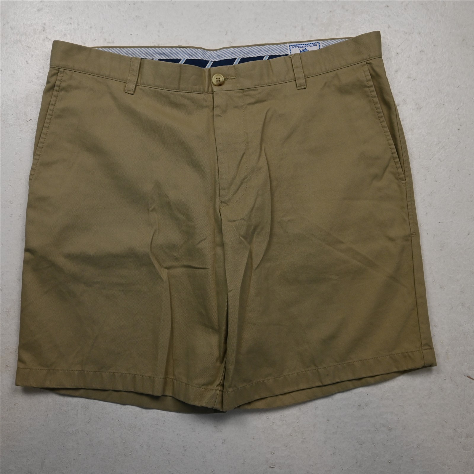 Southern Tide 38×8.75″ Khaki Skipjack Chino Mens Shorts