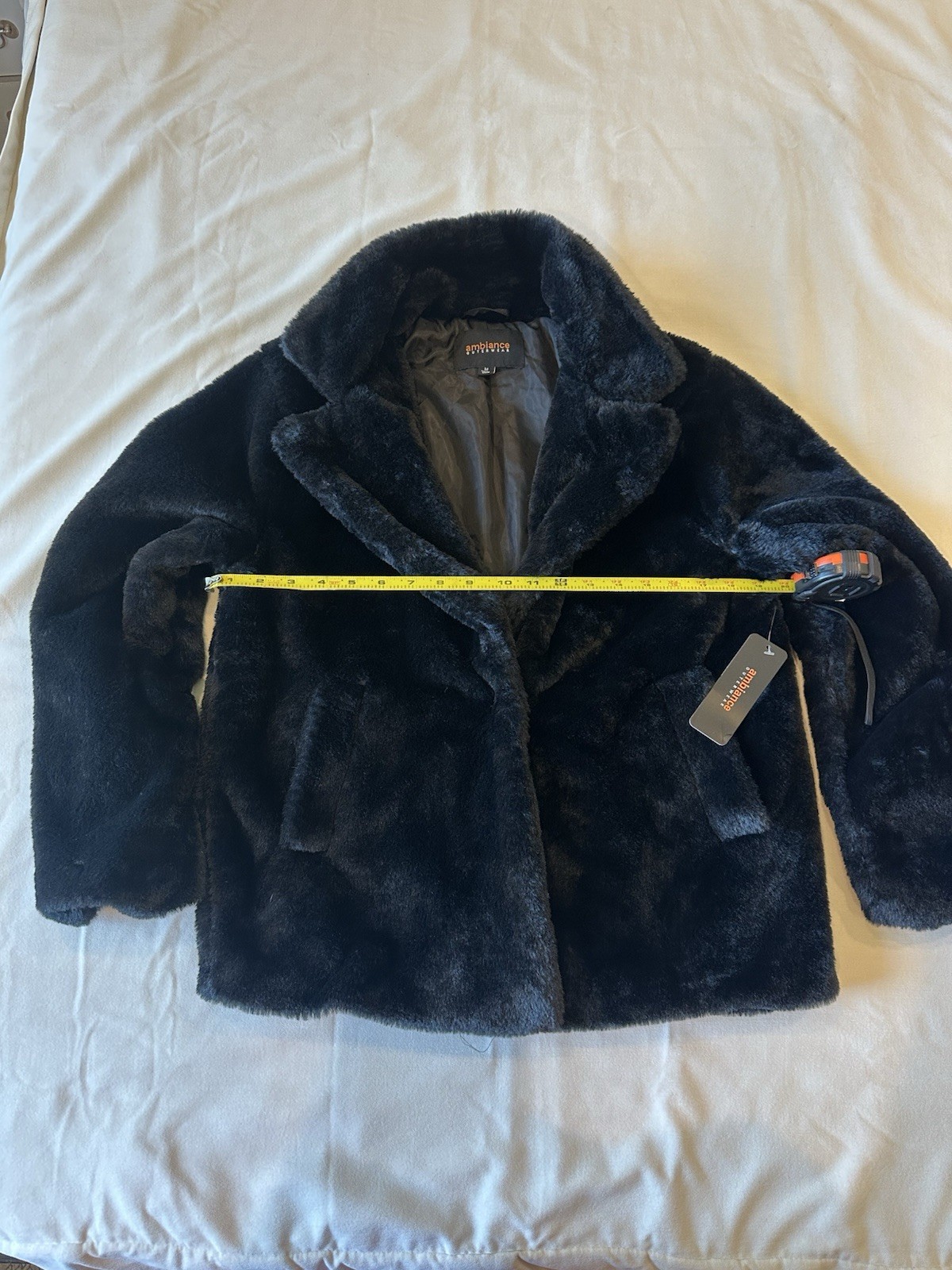 Ambiance Outerwear Women’s Black Short Coat Solid Long Sleeve Collared Size M