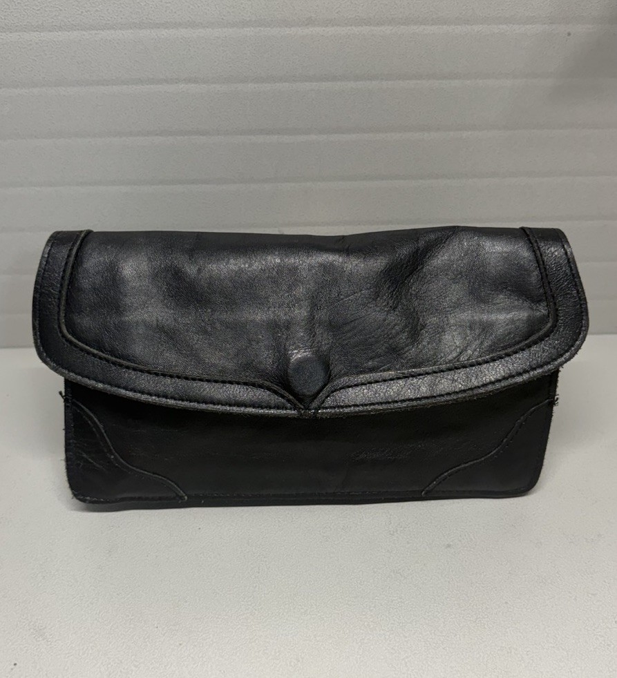EXCELLENT CONDITION-Vintage Black Leather Envelope Clutch
