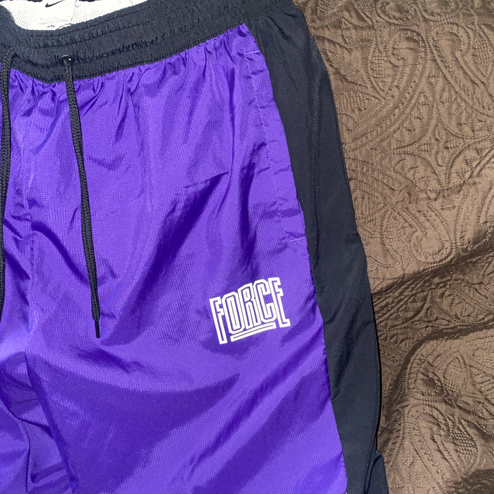 Nike Force Windbreaker Jogging Pants Size Extra Large Purple Black And White