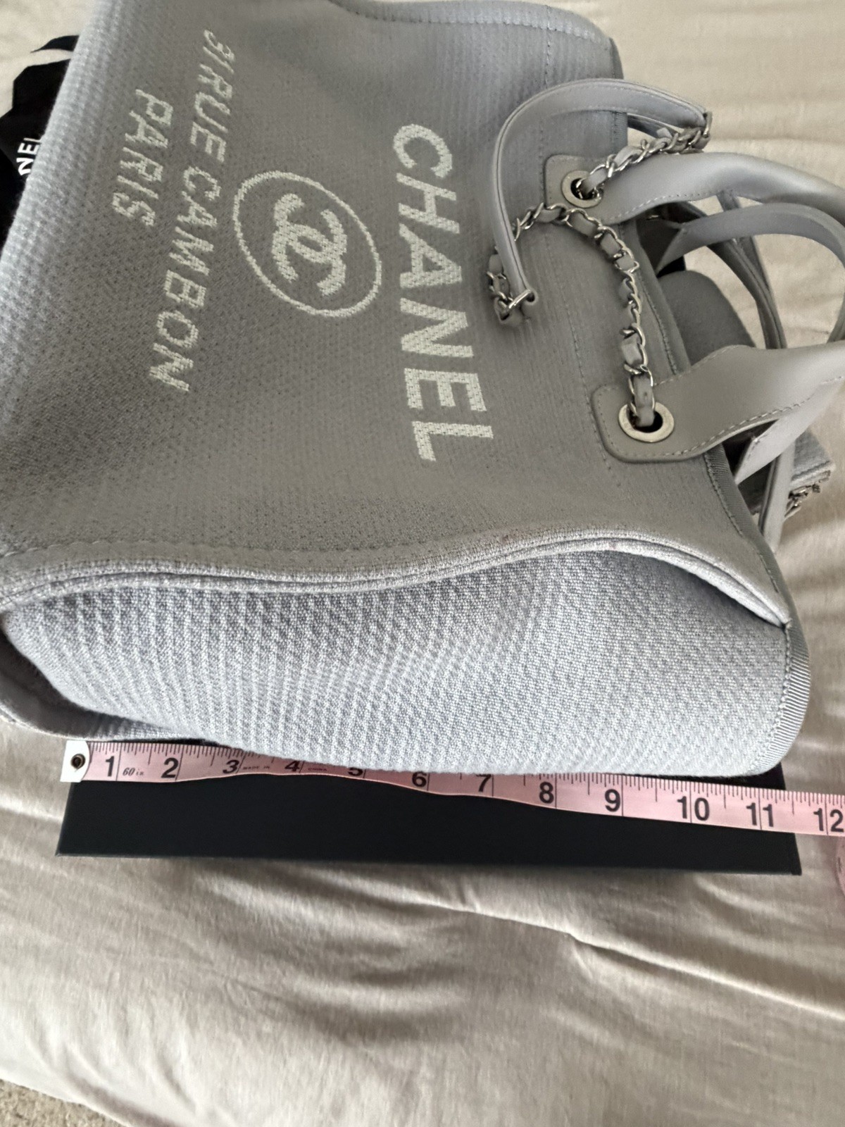 22B CHANEL Deauville Large Light Gray Tote Bag with Wallet (Preowned Excellent)