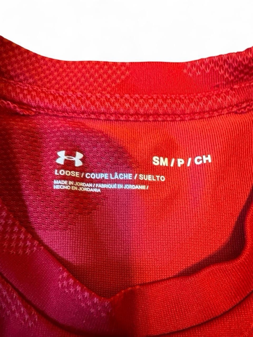 Under Armour HeatGear Red Camo Training Shirt Size S