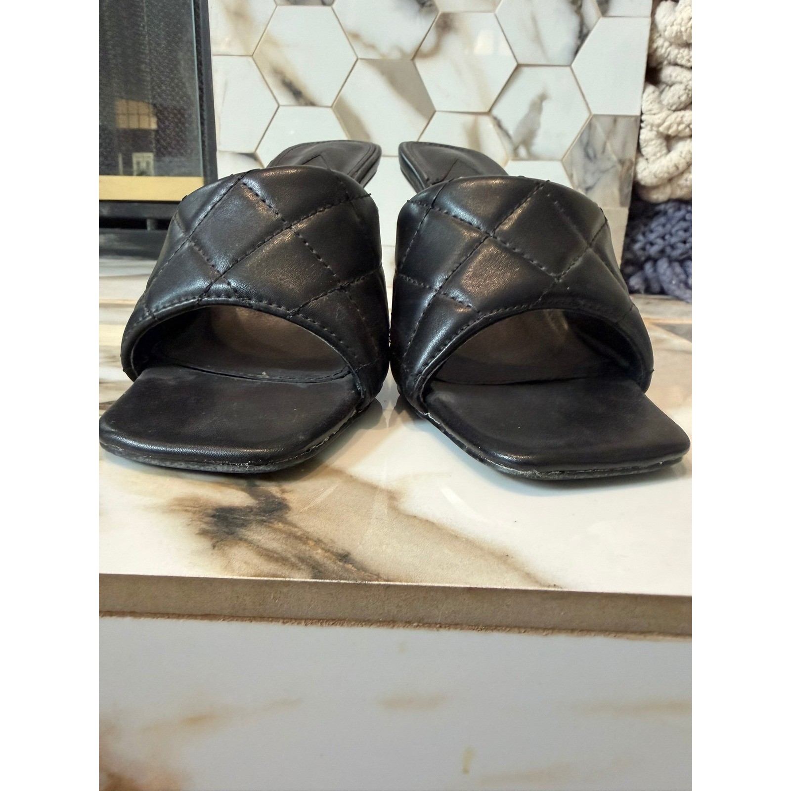 Mackin-J Quilted Slide Sandals Womens 9 Black Square Toe Stiletto Mules 225-28
