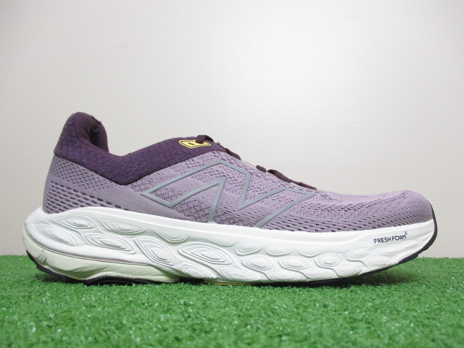 New Balance Fresh Foam X 860v14 Shoes Womens 10.5 Medium B Wine Silver W860J14