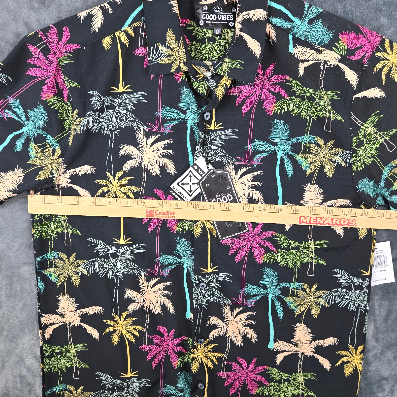 Good Vibes Mens Size Medium Poly/Spandex Blend Short Sleeve Hawaiian Button Up
