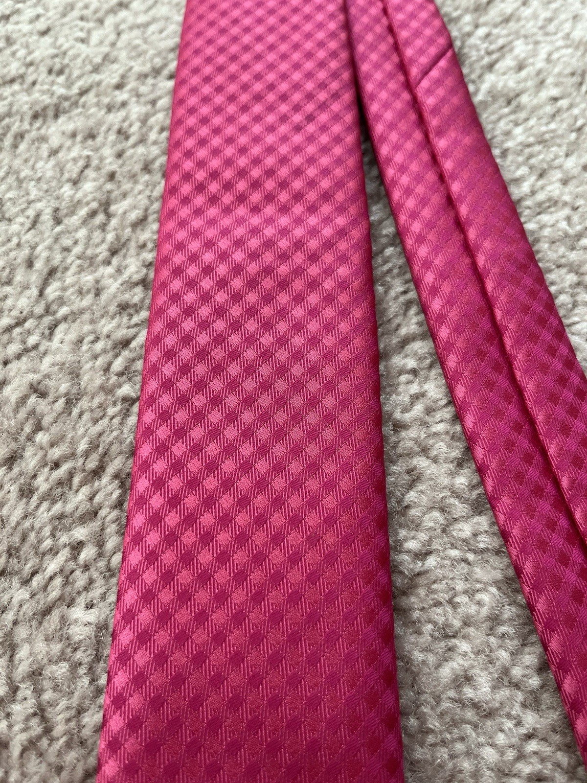 Geoffrey Beene Men’s Polyester Tie Hot Pink, Solid, 58×3.25 Inches