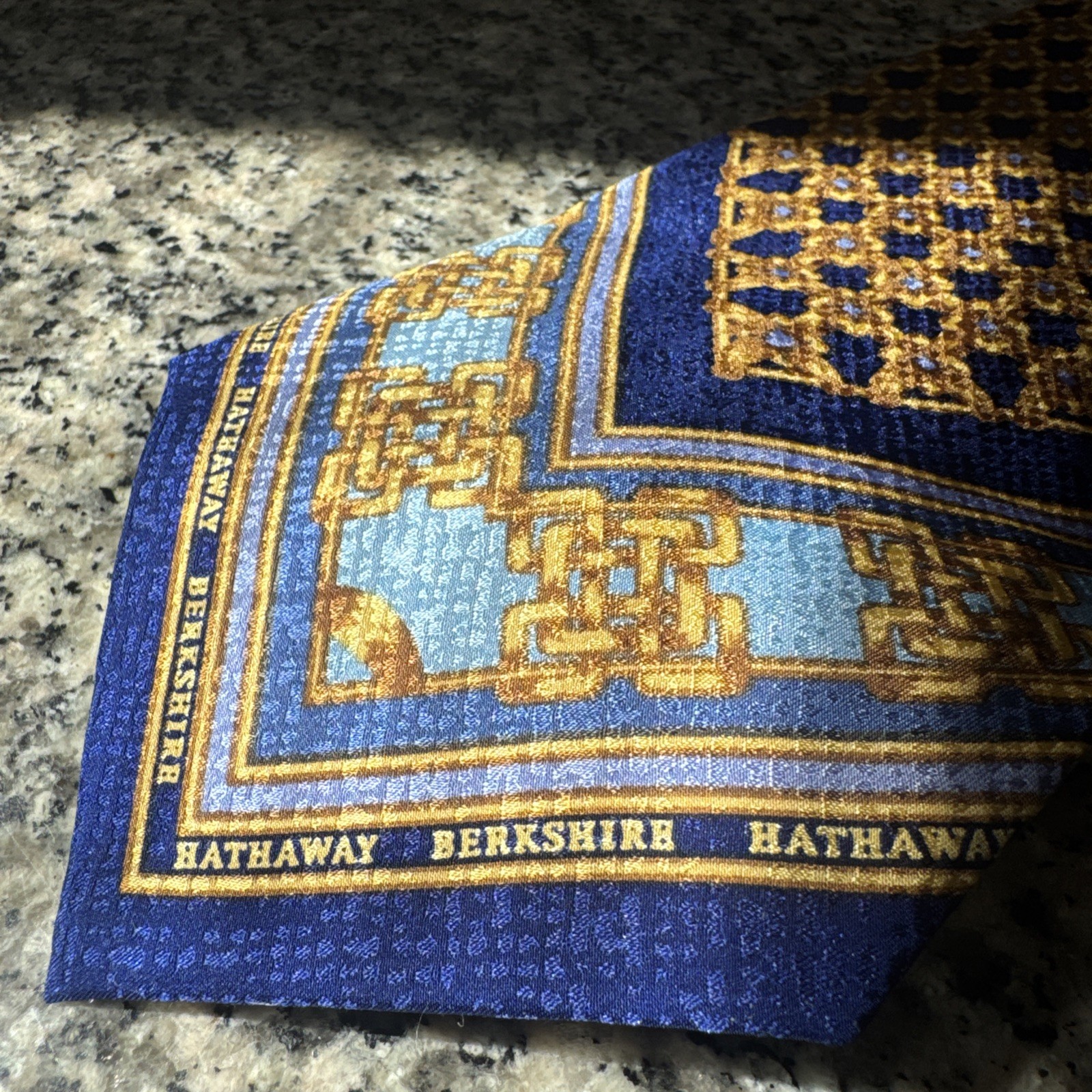 Berkshire Hathaway BRK Vineyard Vines Tie 100% Silk Blue From Annual Meeting