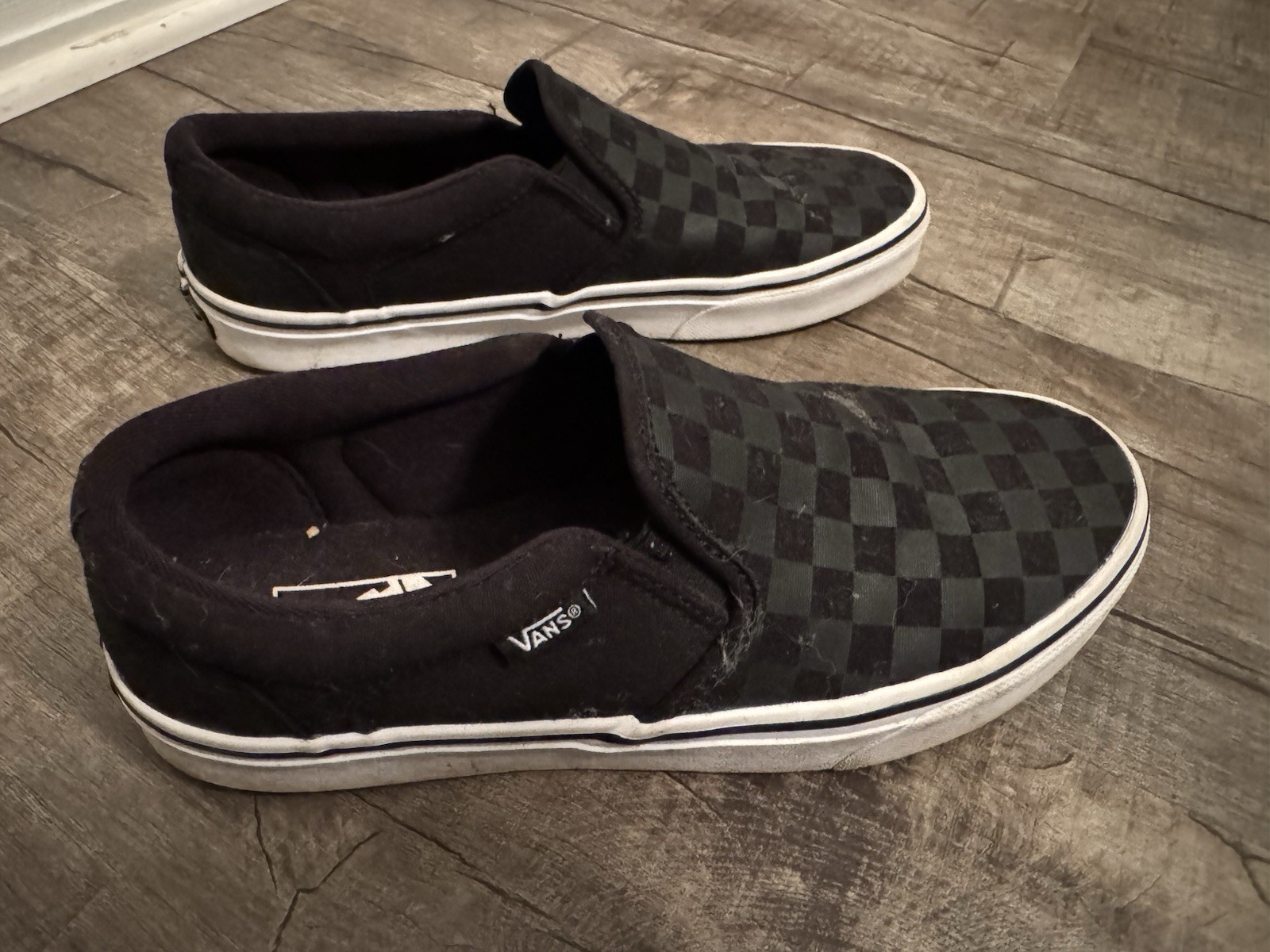 VANS Off the Wall Men’s 8.5 Black/women’s 7 Black Checkered