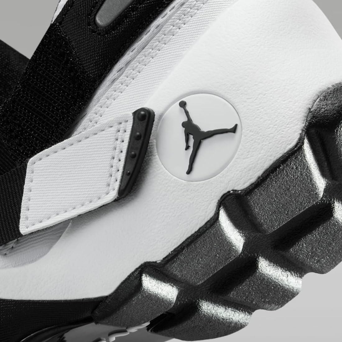 NIKE Jordan Trunner LX HQ2164-100