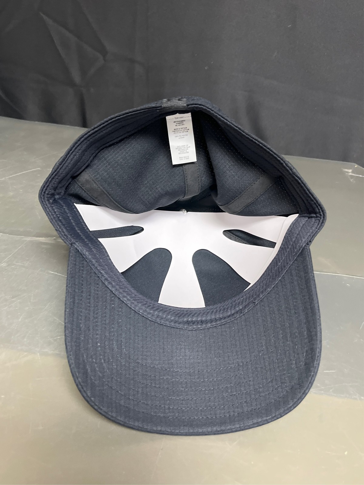 Under Armour Men’s Iso-Chill AmourVent Hat