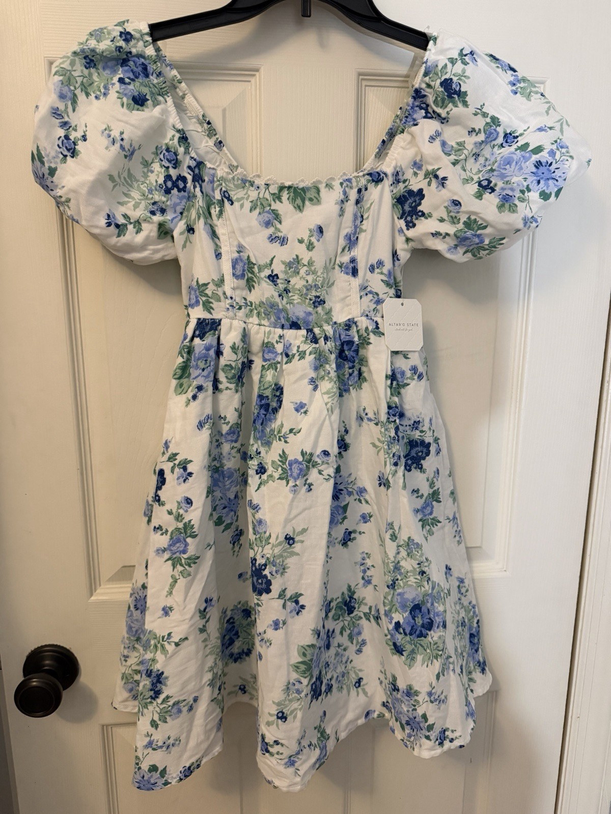 NWT Altar’d State Woman’s Floral Puff sleeve Sqaure Neckline shabby chic country