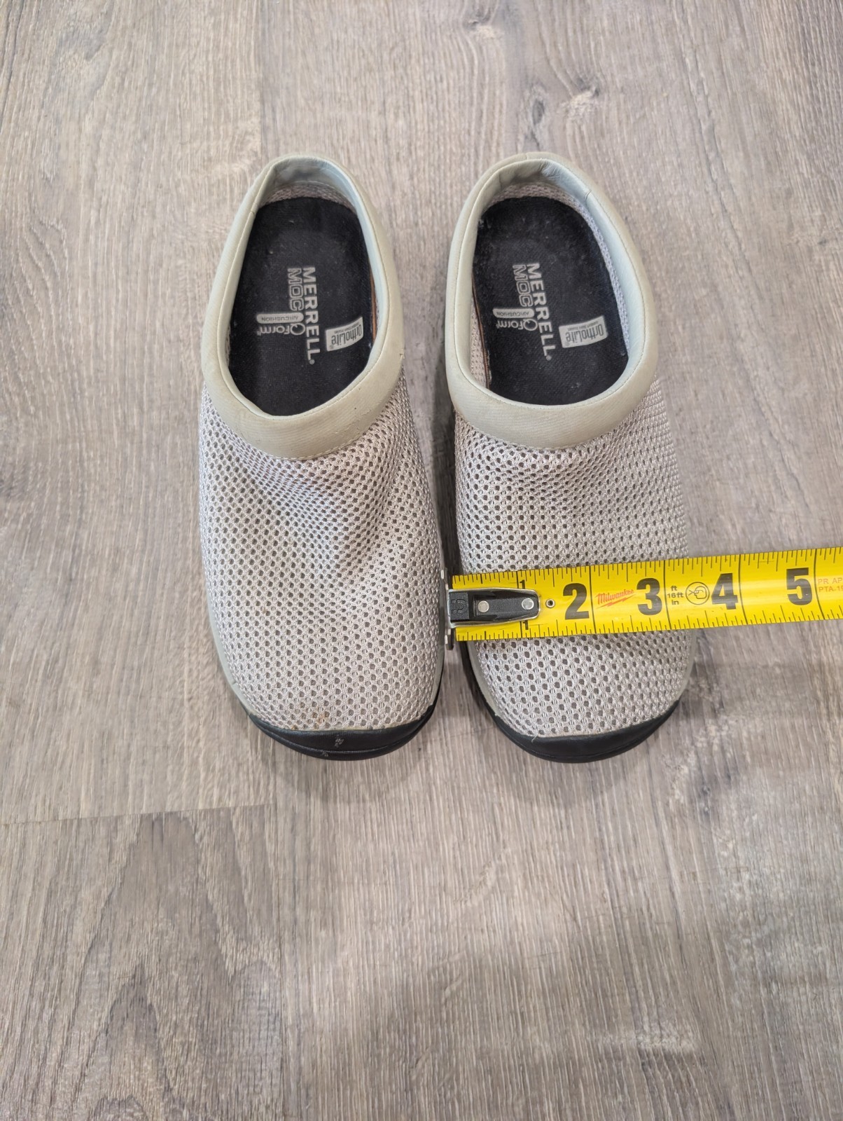 Merrell Breathable Mesh Slip-On Sneakers Beige/Black Rubber Outsole