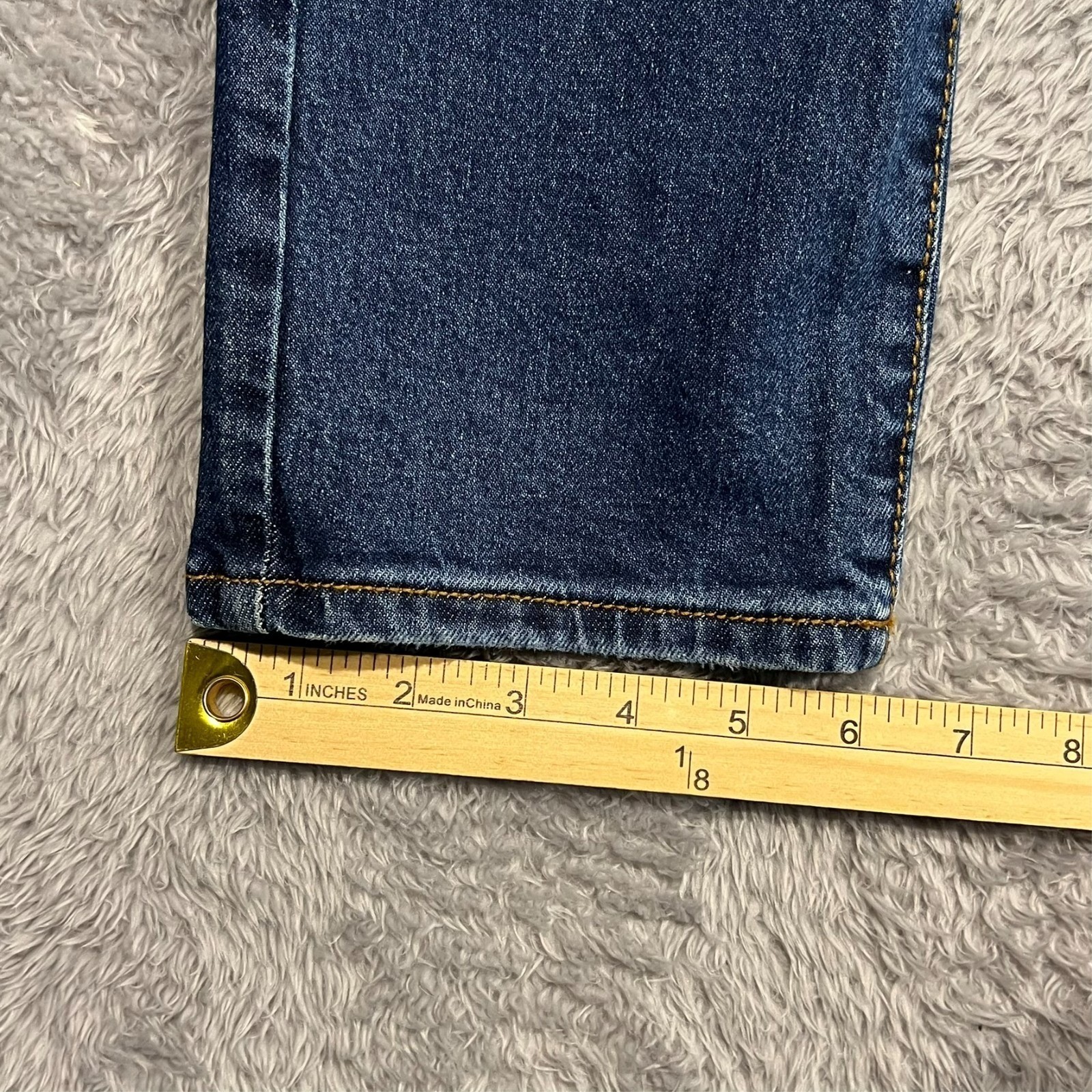 Universal Thread Jeans High Rise Slim Straight Distressed Dark Wash Womens 2/26R