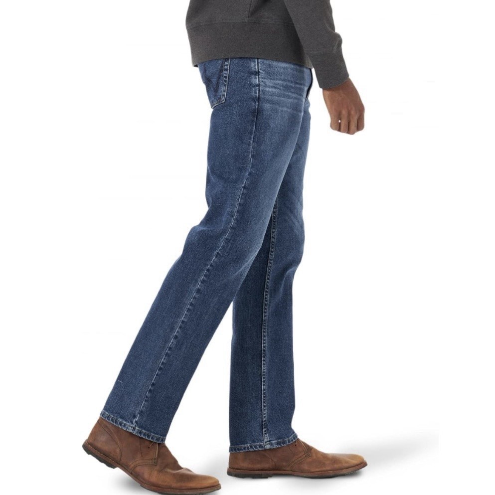 Wrangler Men’s Free-to-Stretch Relaxed Fit Jeans Dark Wash Blue Denim 34×29