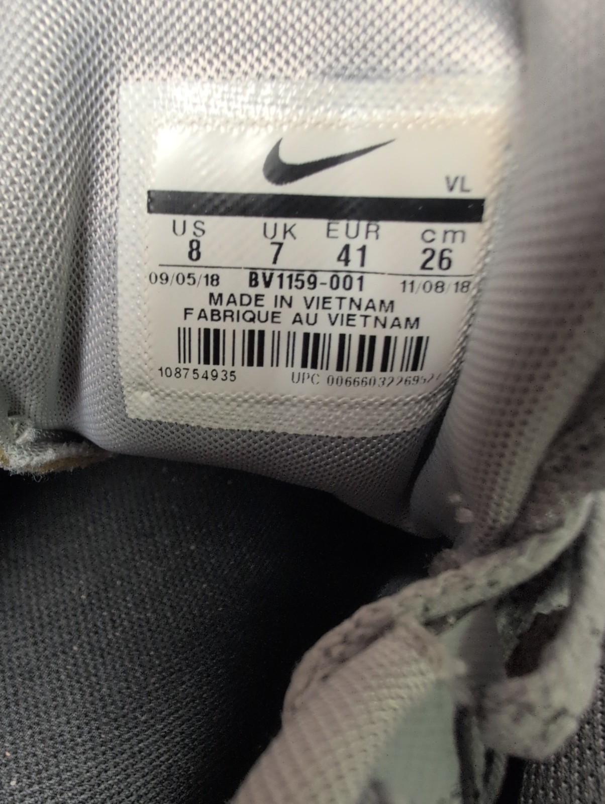 Nike Run Swift SE Athletic Running Shoes Wolf Grey/Black Men 8 Women 9.5