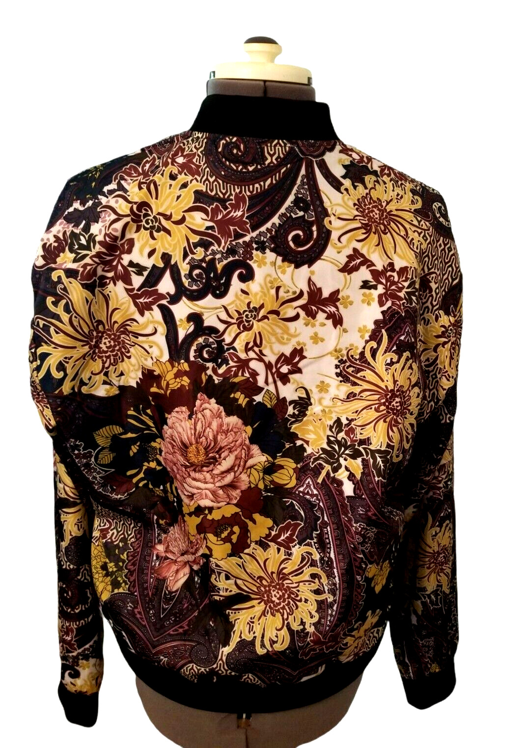 Fashion Nova Bomber Women’s Jacket Vivid Floral Full Zip Size L PIT TO PIT 24 IN