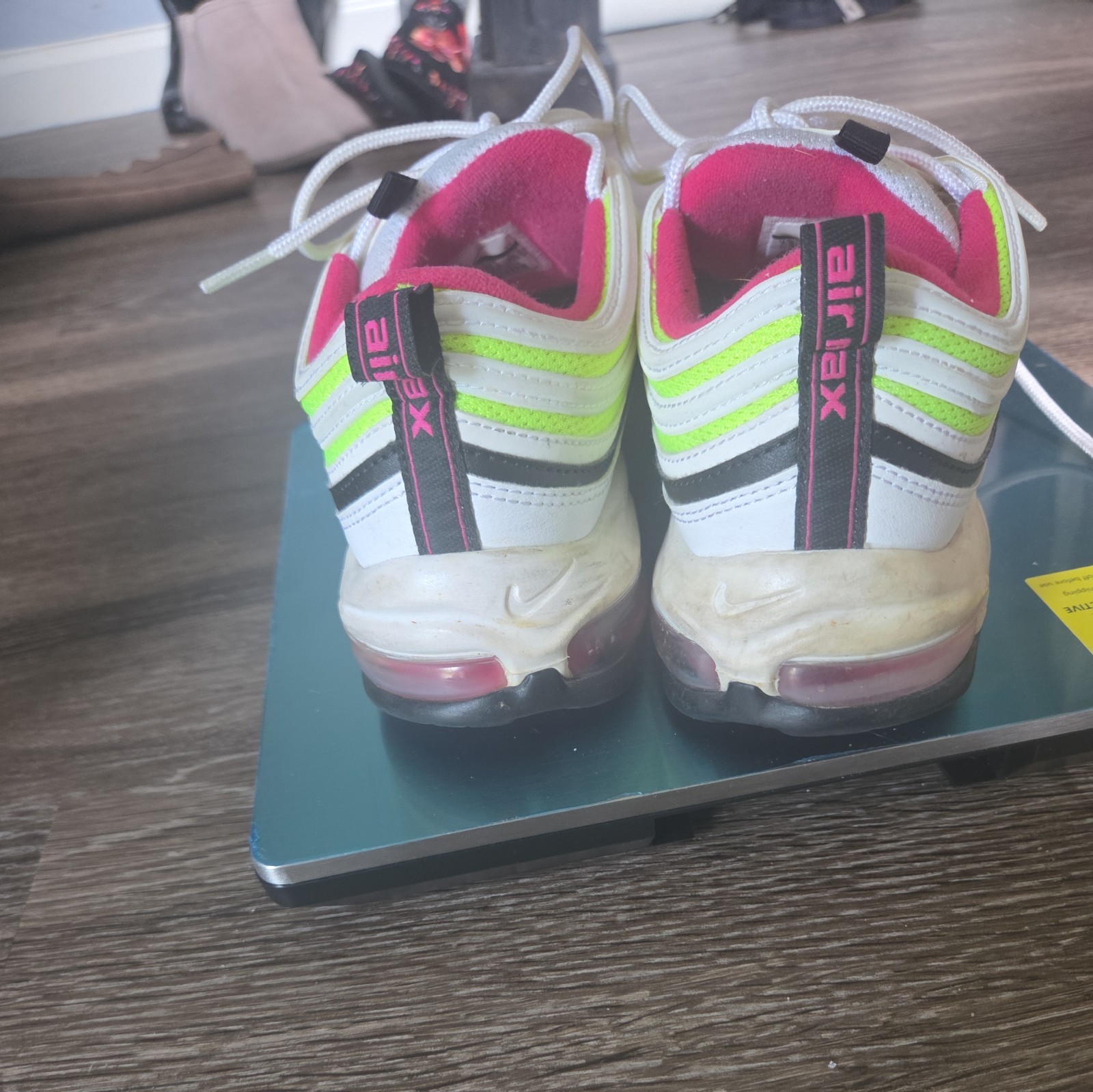 Nike Air Max 97 Men’s Size 7.5 Sneakers Volt Green Pink