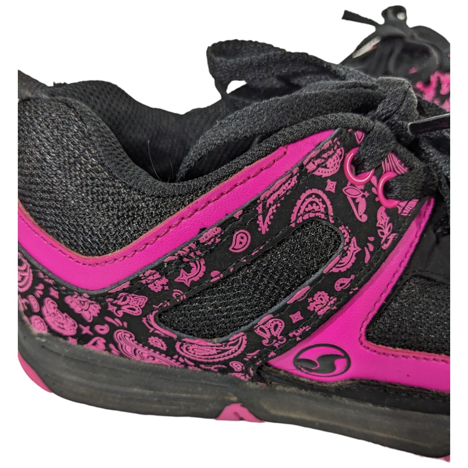 Womens Skateboarding Shoes sz 5.5 DVS Gambol Black Pink Low Top Sneaker Paisley