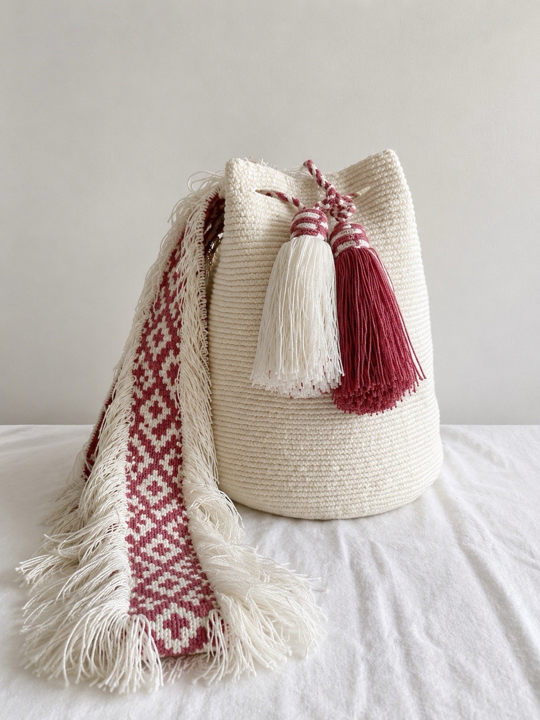 Authentic Colombian Wayuu Mochila Bag Handmade Crossbody Purse Cream-Rose Pink