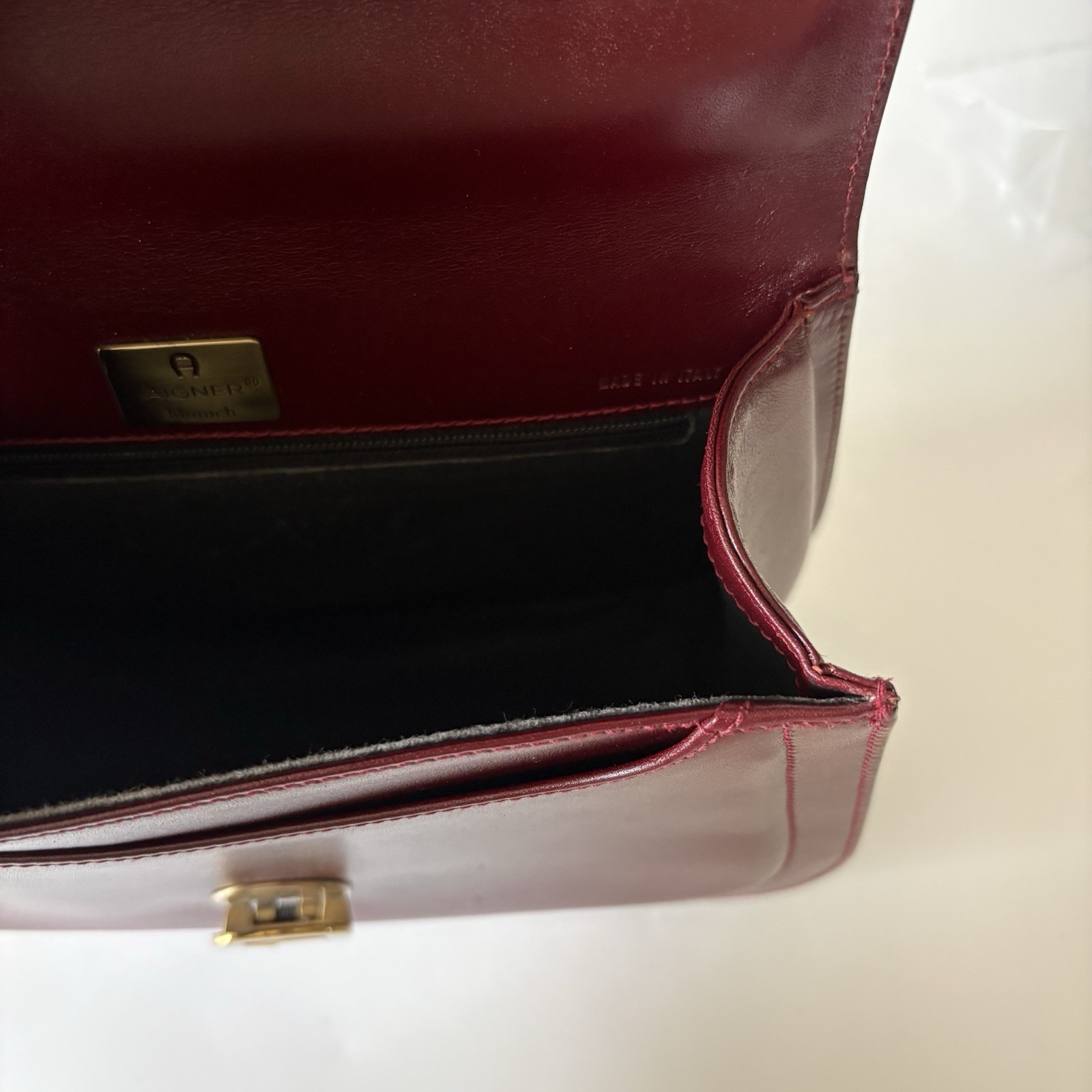 Authentic vintage AIGNER Handbag Leather Burgandy From Japan 0955