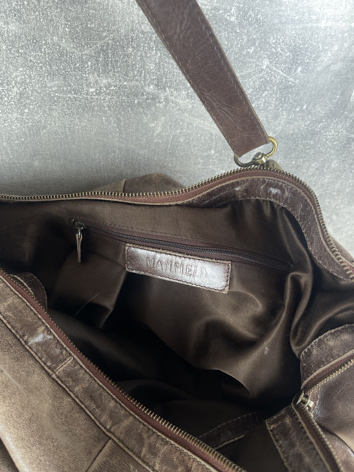 Vintge avant garde artisan italian faded leather brown tote bag