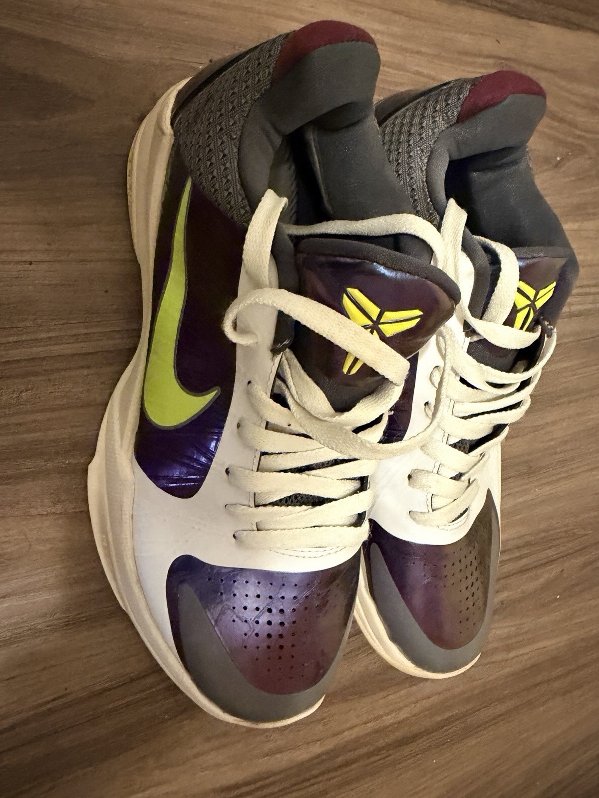 Size 8.5- Kobe 5 Protro 2020 Chaos