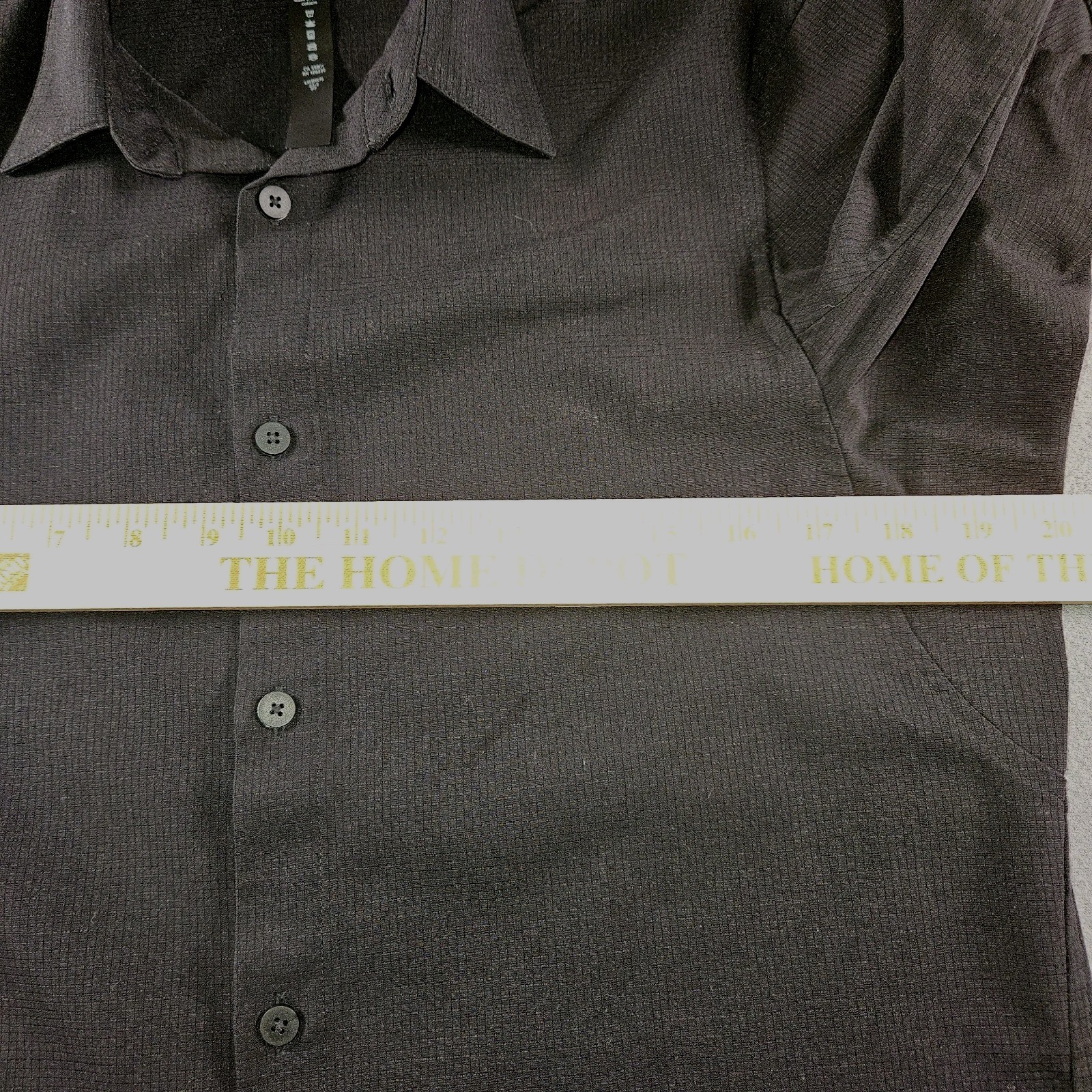 ​Lululemon New Venture Short Sleeve Shirt S Men’s Black Grid Button Down LM3DK7S