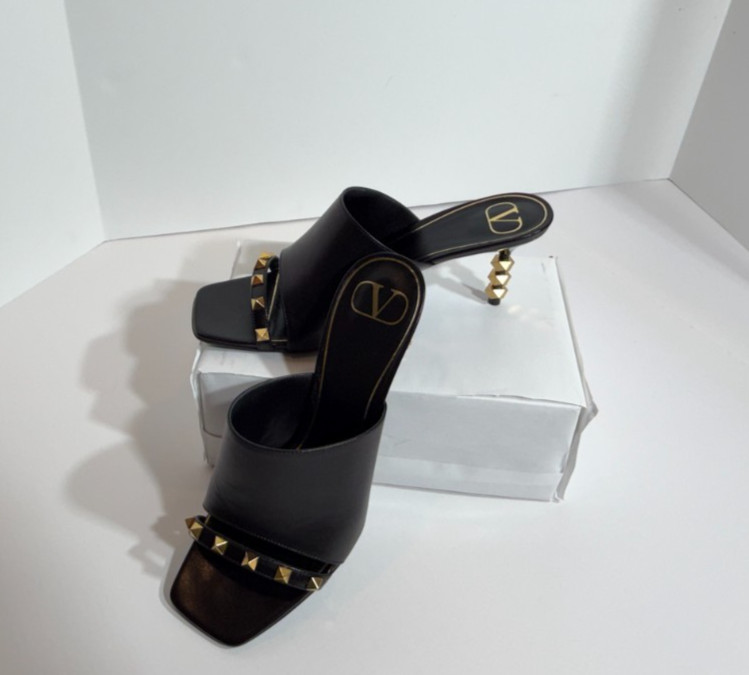 New Valentino Black Slide Sandals with Rockstud Accents 3 Inch Heels Size 38