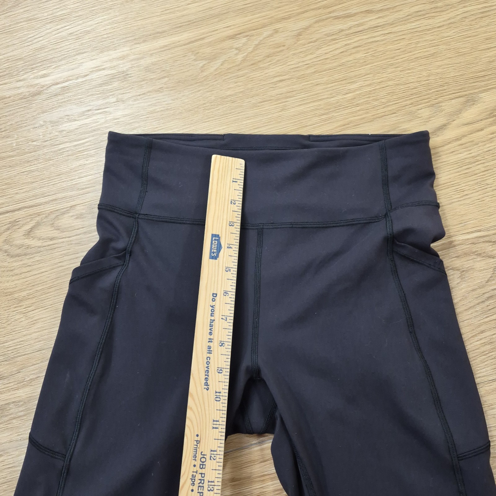 Lululemon HR Tight Black Size 8 Leggings Pockets Stretch Performance Comfort
