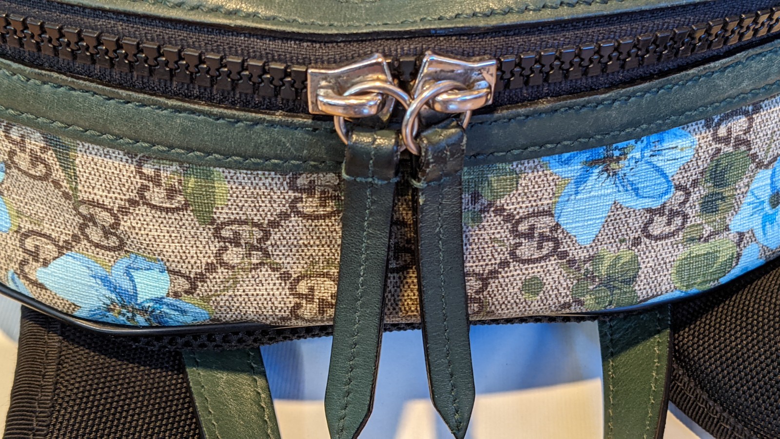 Gucci GG Blooms Backpack Bird Flower Supreme Beige Green (419584K)