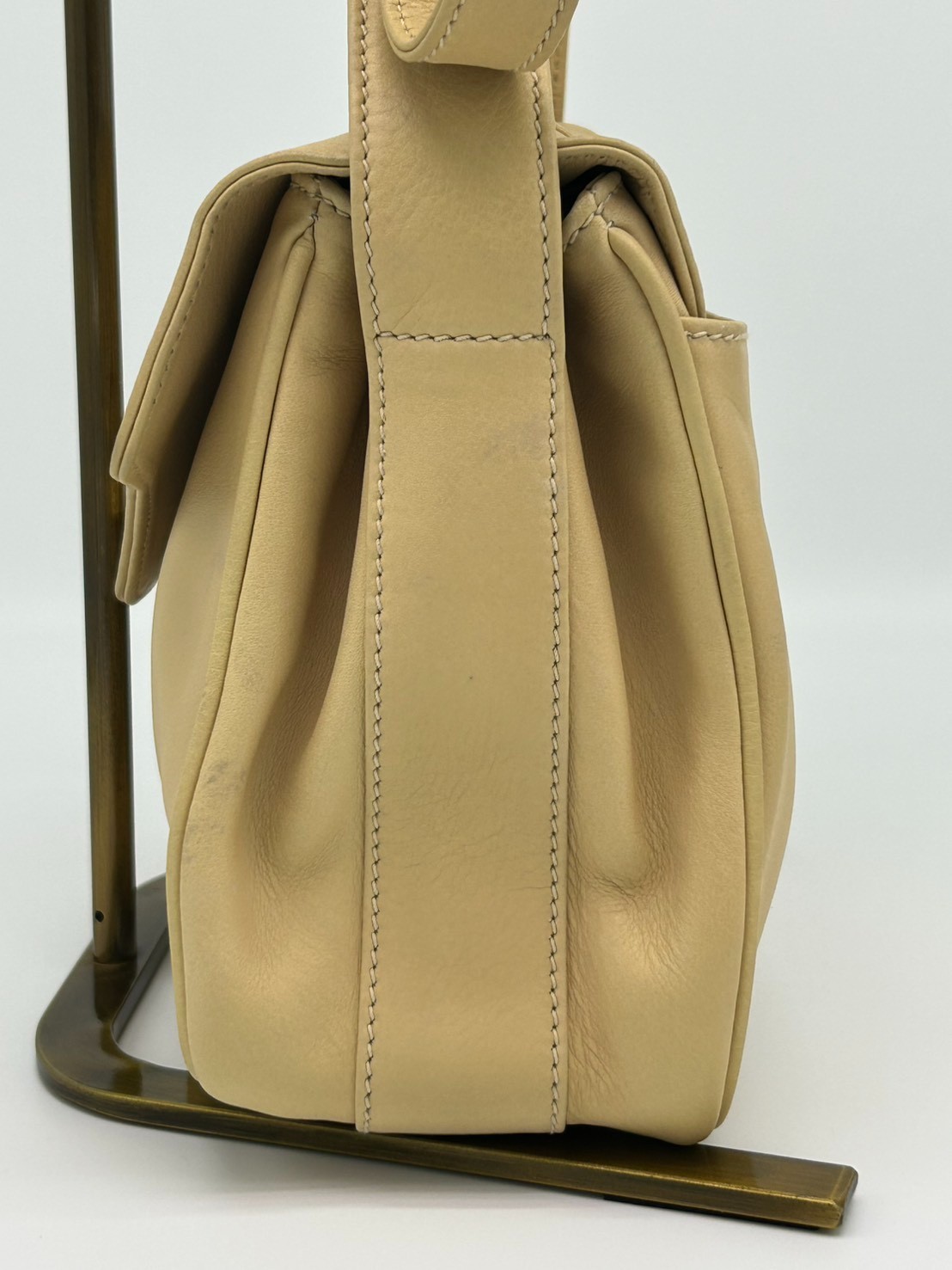 Gucci Horseshoe Shoulder Bag Ivory Tan Leather Gold Hardware Vintage Authentic