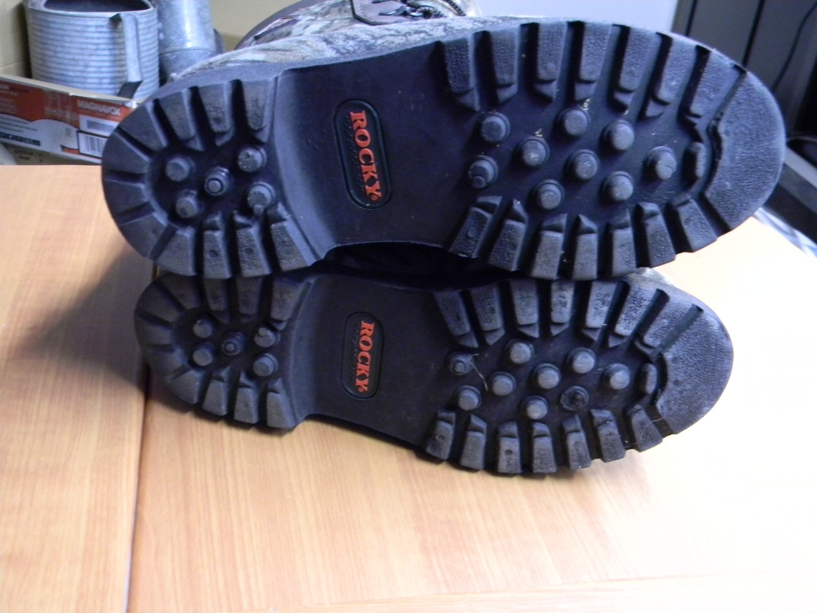Rocky Insulated Camo Thinsulate Ultra Boot Women’s Size 4 – Man Made Materials