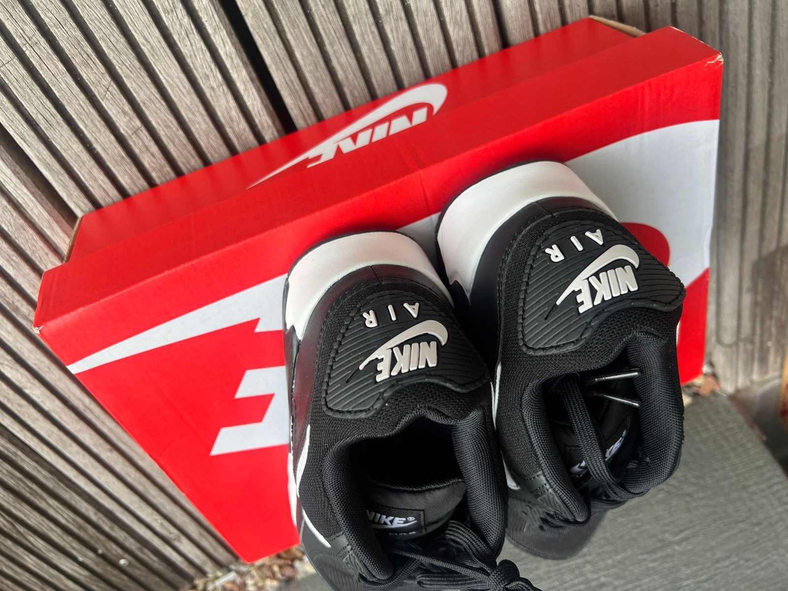 Nike Air Max 90 Black White Black White EU 43 Unisex Trainers Casual Shoes New