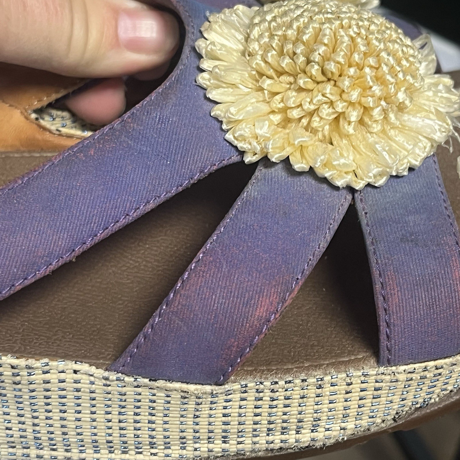 “FITFLOPS” Purple Pink Thong Sandals Slip on Floral Flower Women’s Sz 8