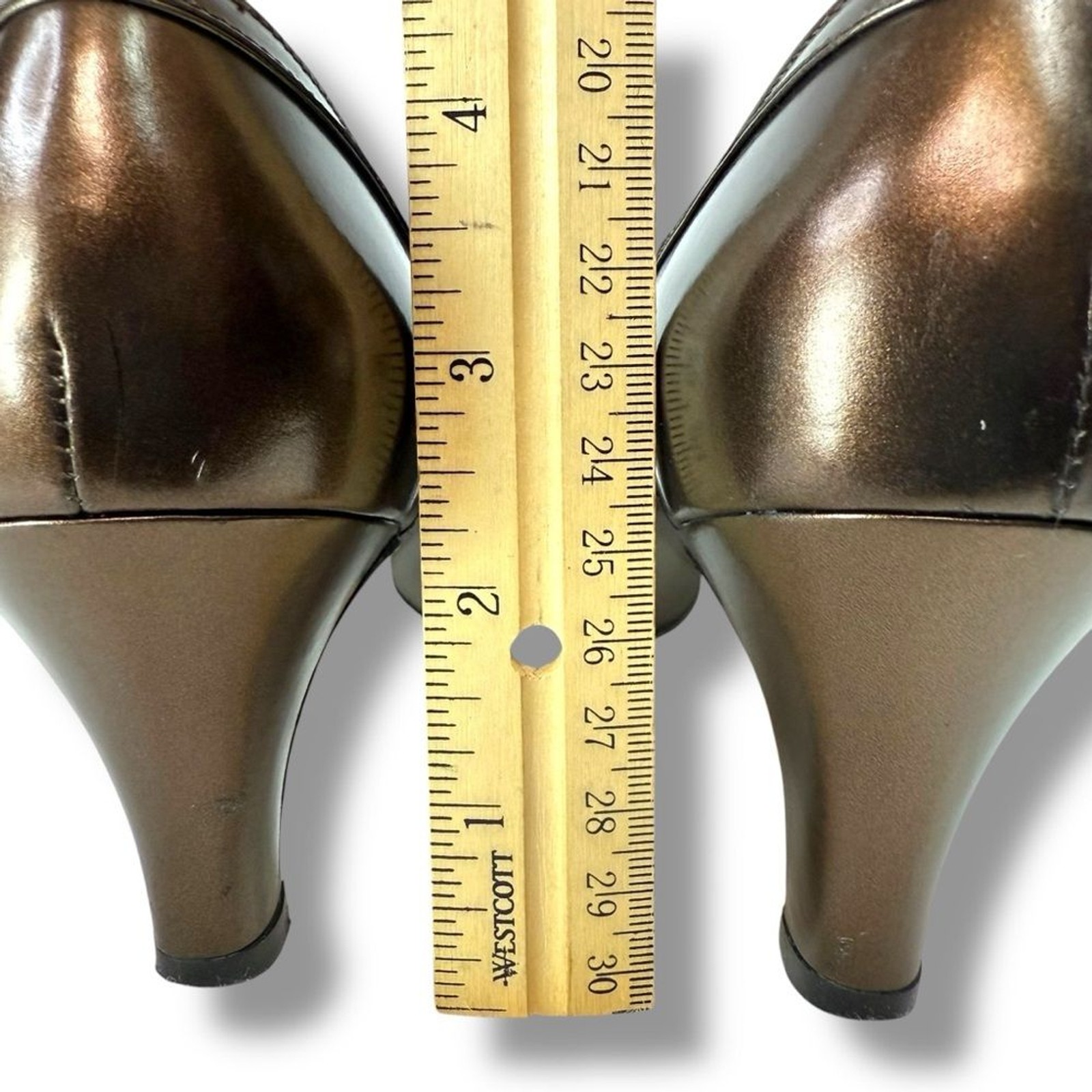 Salvatore Ferragamo Italian Leather Pumps Bronze Luxury Heels 6.5 AA Narrow