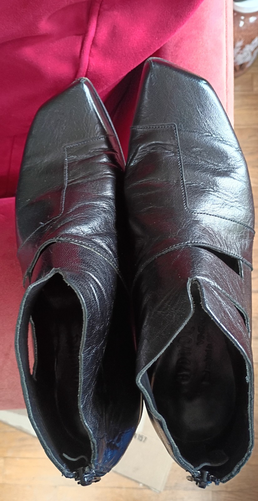 Cydwoq Black Vintage Handmade Leather Sandals
