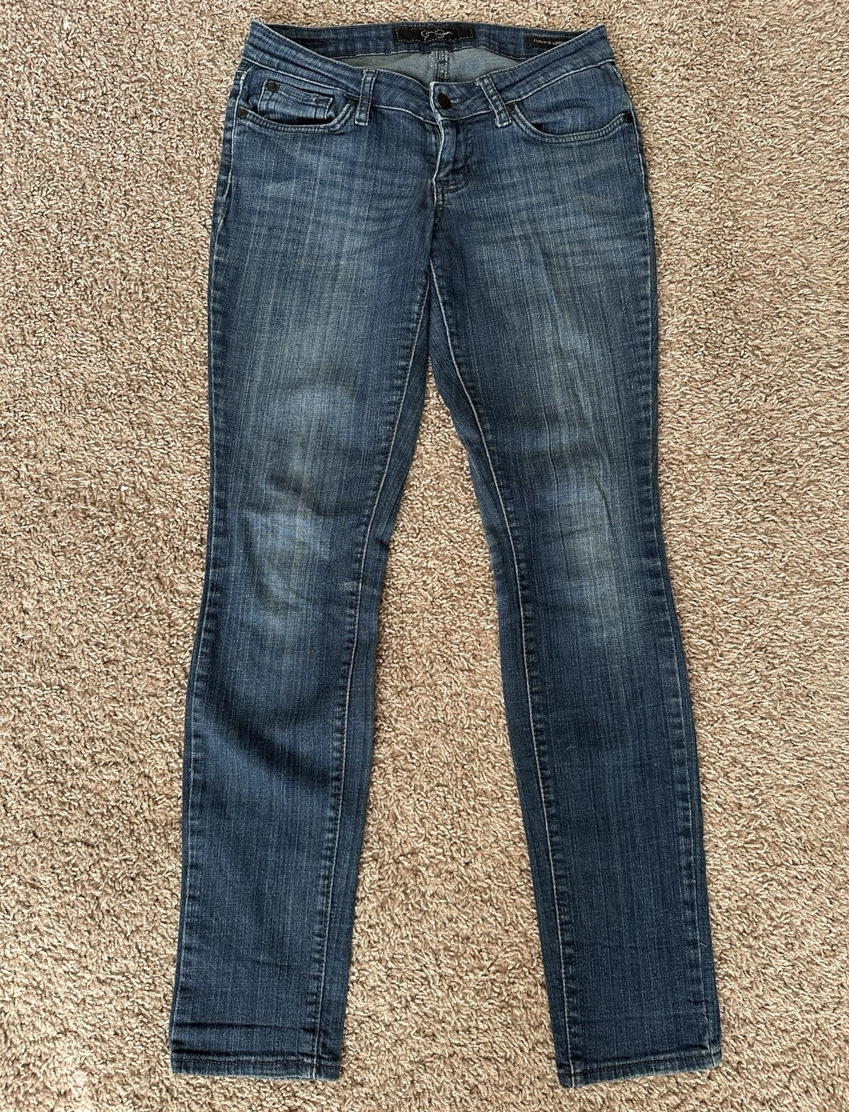 Jessica Simpson Women’s Skinny Stretch Blue Medium Wash Denim Jeans, 5-Pocket
