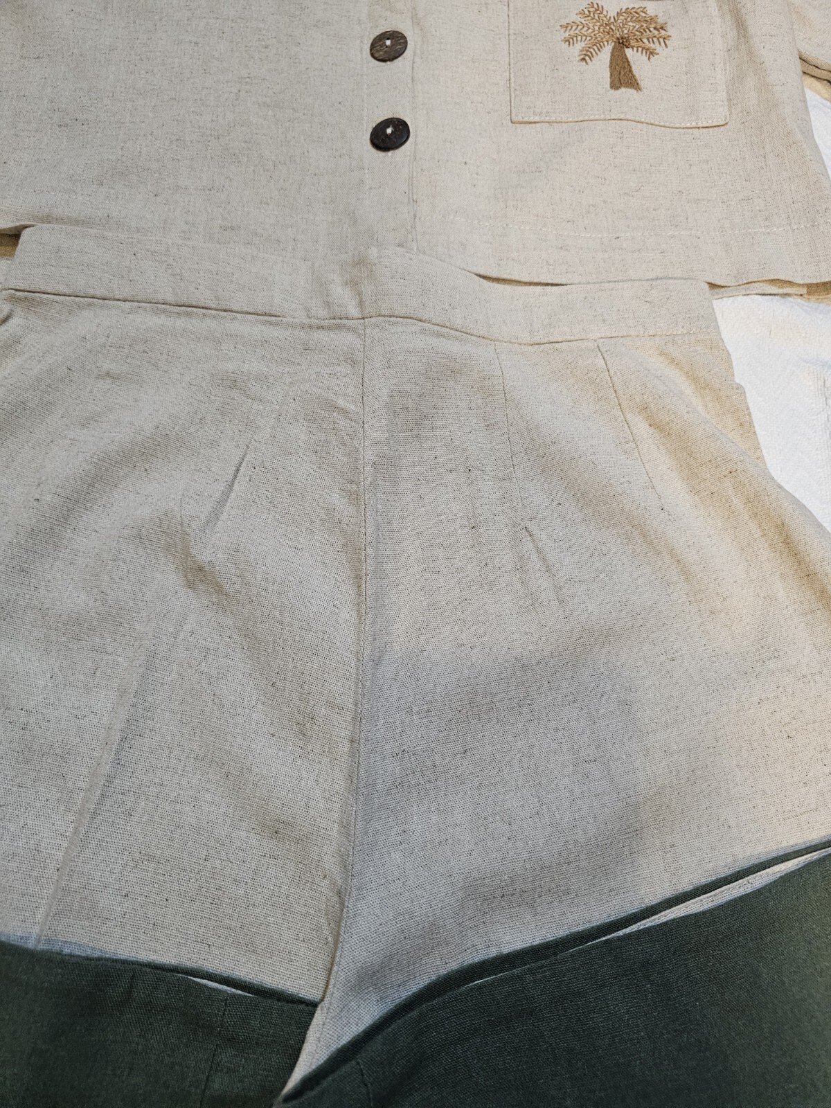 SET Olivia and Elisa Exclusive Tropicia Beige Pants and Shirt Outfit Size S