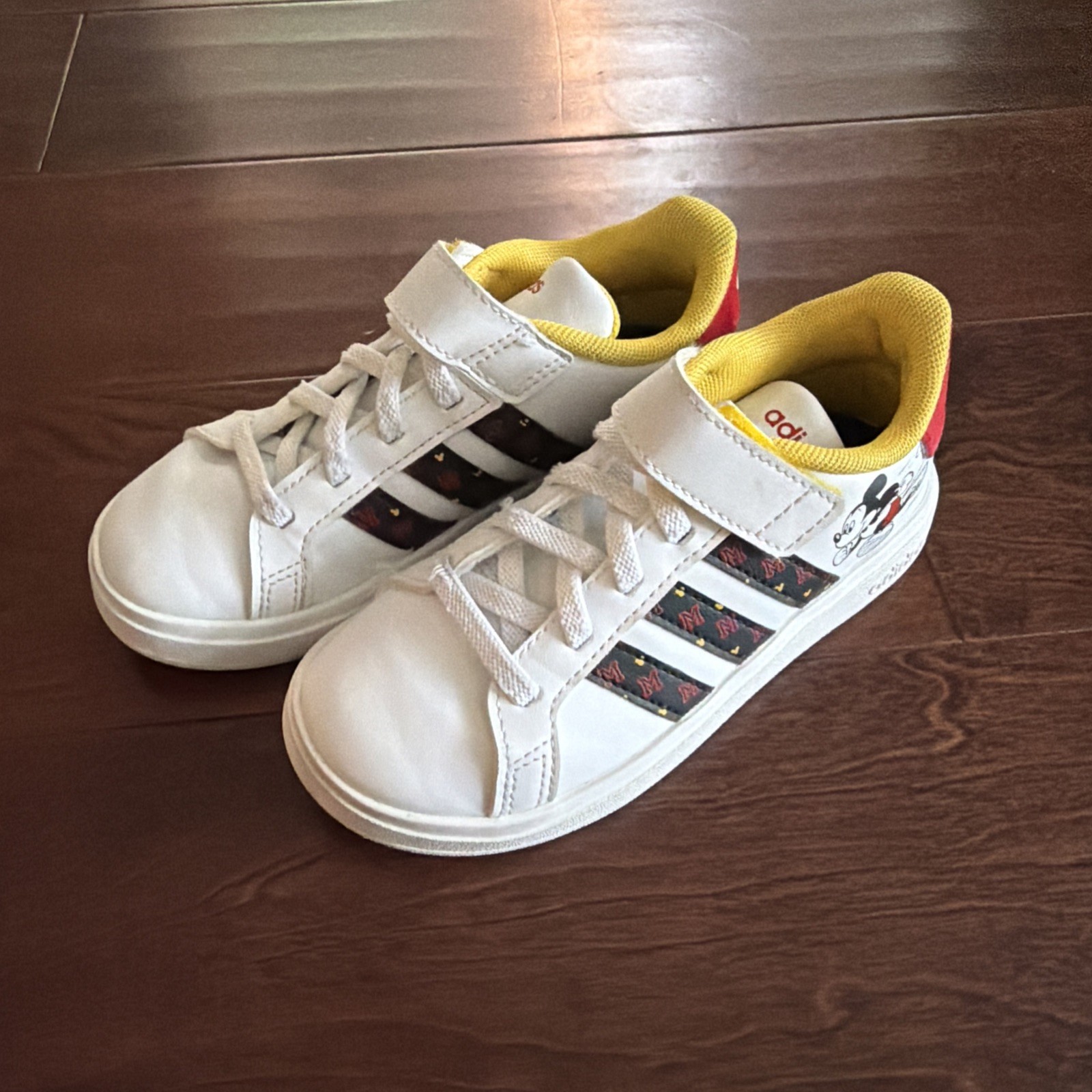 Disney Adidas Kids Size 11k Mickey Mouse