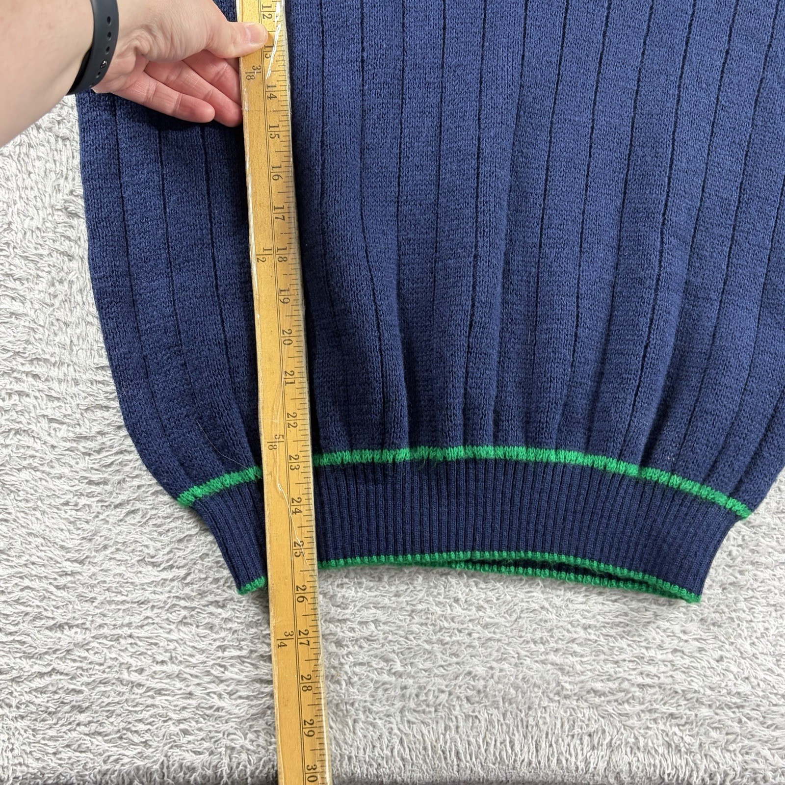 Quill’s Woolen Market Irish Sweater Ribbed Knit V Neck Shamrock Embroidered M