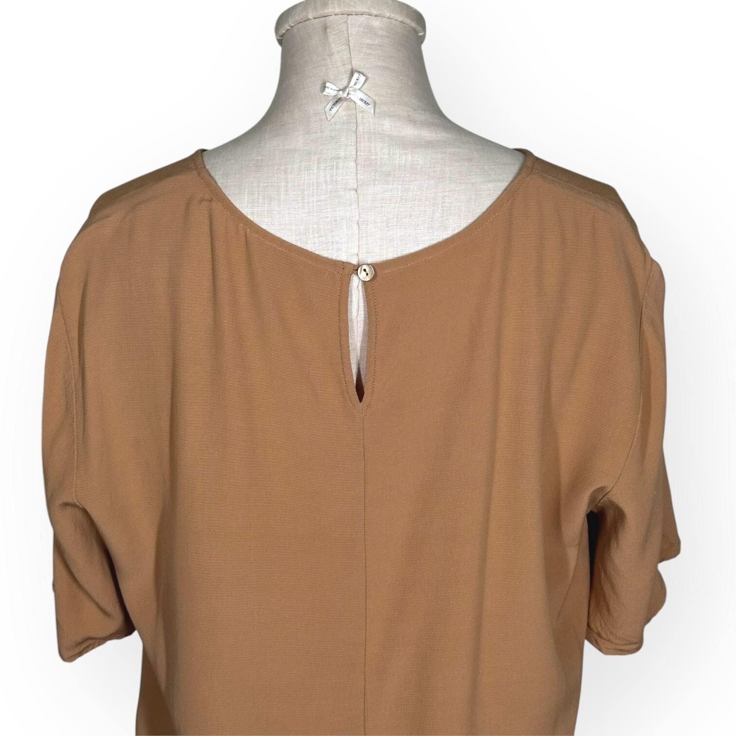EILEEN FISHER Camel Brown Blouse Viscose Keyhole T Shirt Relaxed Classic Cozy M