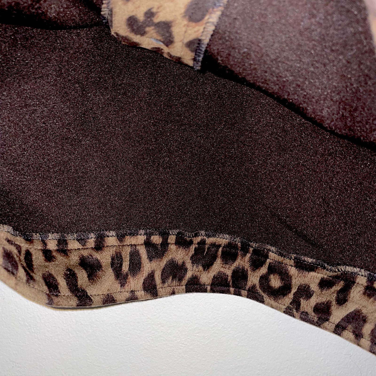 A. Peach Cropped Leopard Jacket Womens Small Soft & Stretchy