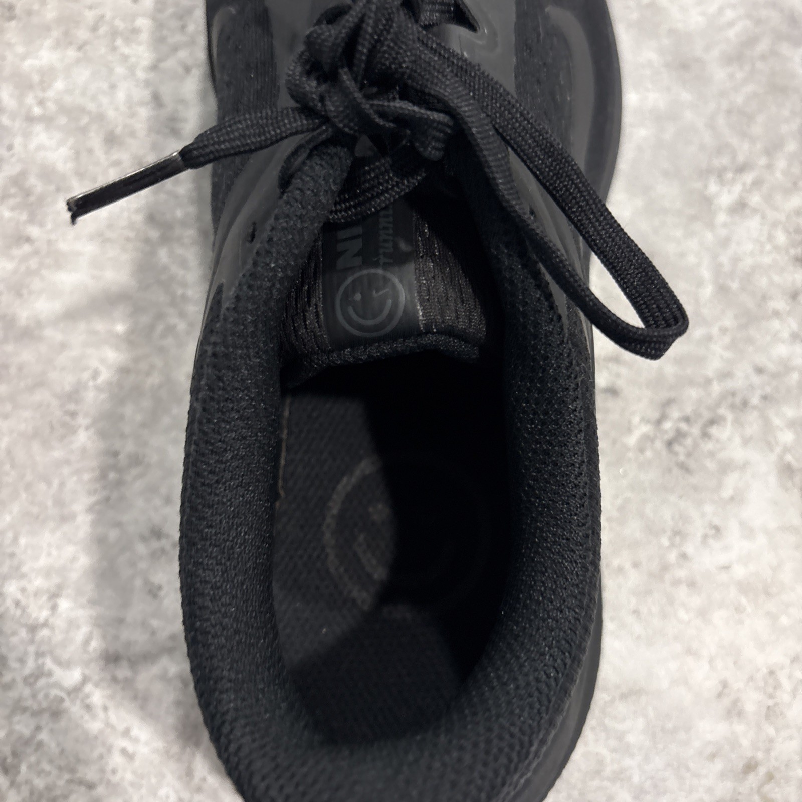 Nike Winflo 10 Men’s Size 9.5 Black Running Shoes DV4022-001 Light Usage