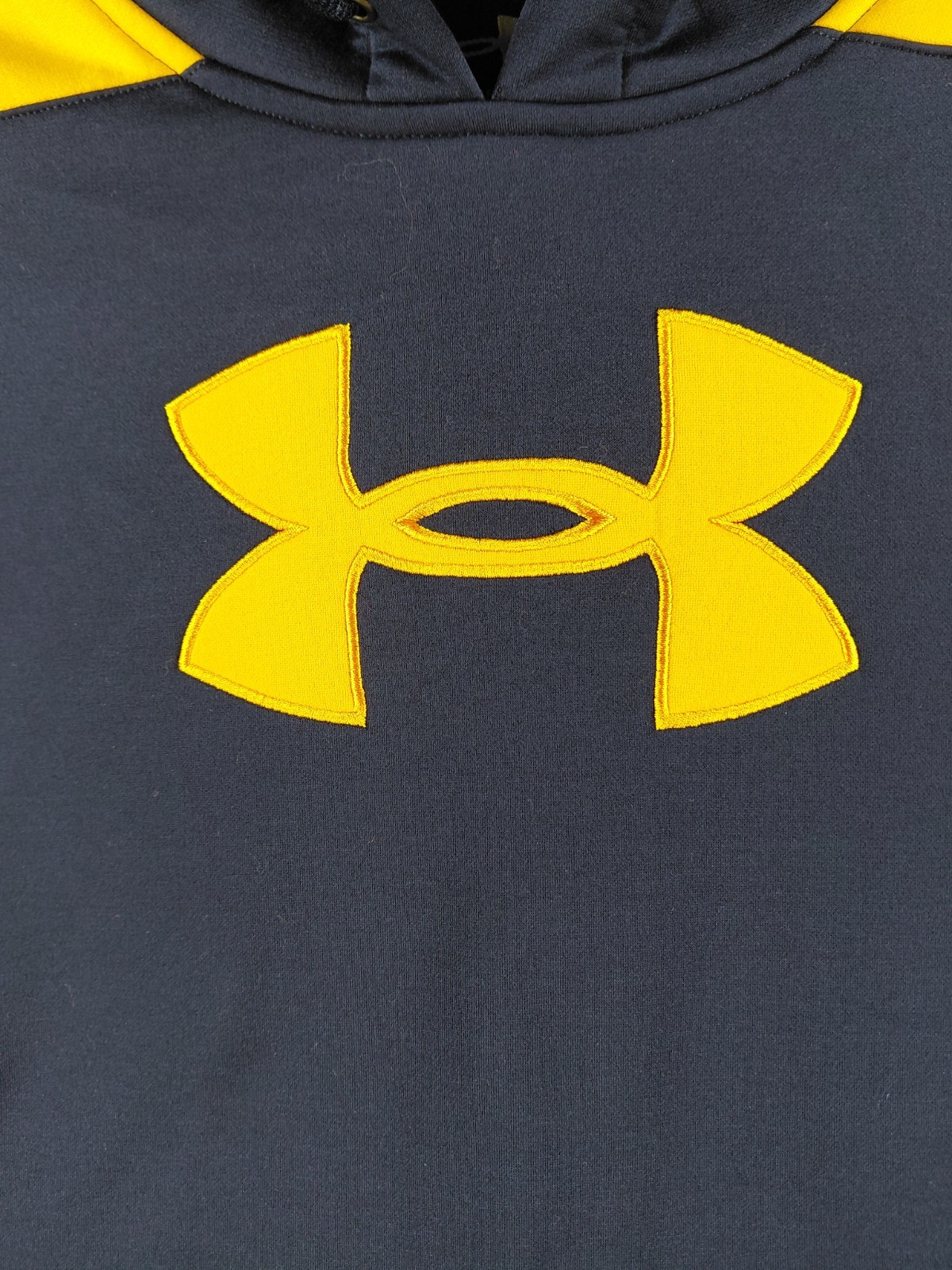 Under Armour Men’s Hoodie Size L Navy Yellow Pullover Sweatshirt Big Logo Hooded