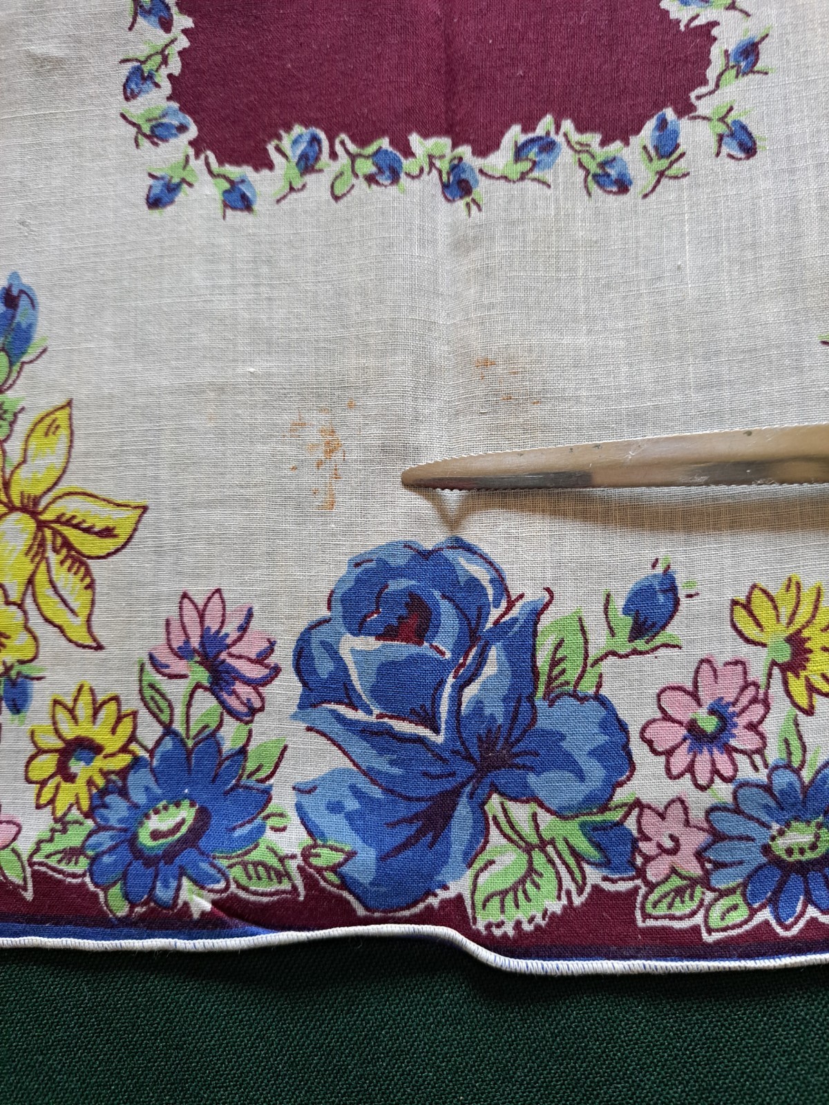 Vintage Floral Print and Tatted Hankies Lot of 4