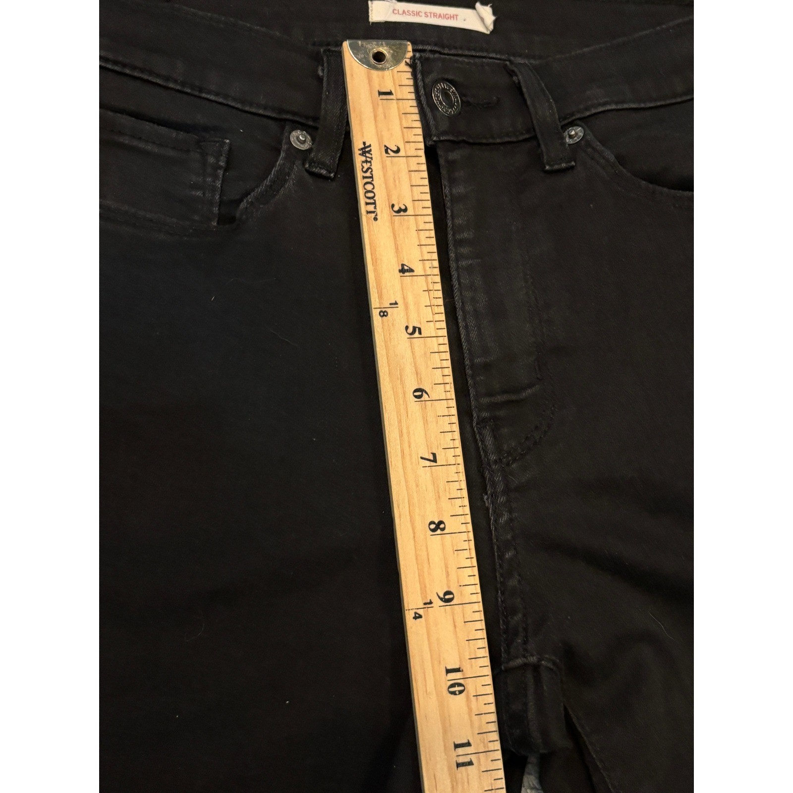 Levis Classic Straight Leg Jeans Black Denim Womens Size 6 Mid Rise 30×31